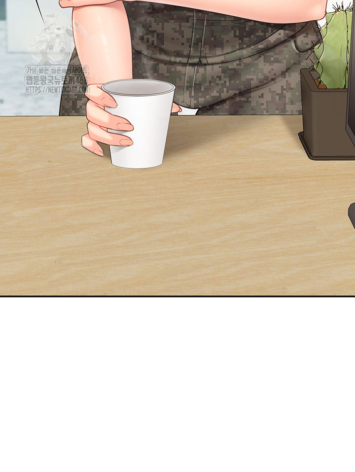 im-the-only-man-on-the-military-base-raw-chap-19-4